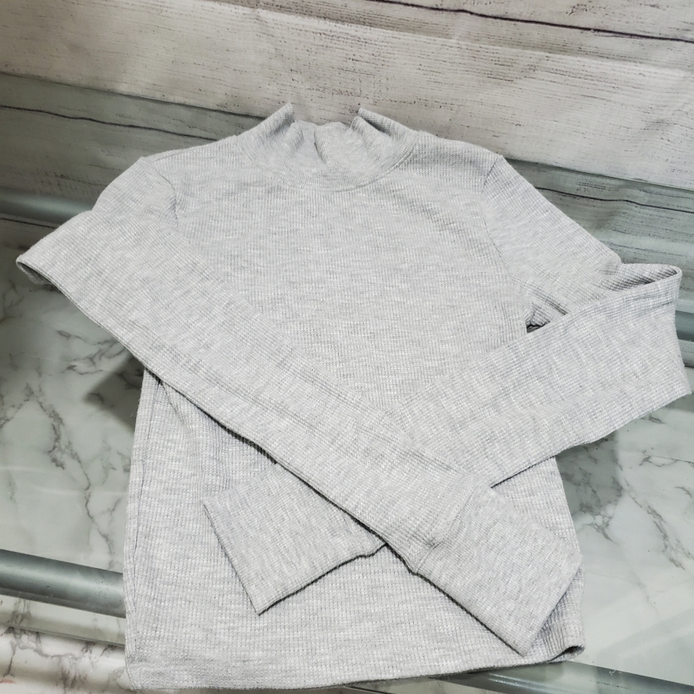 Gray Ribbed Long Sleeve Top